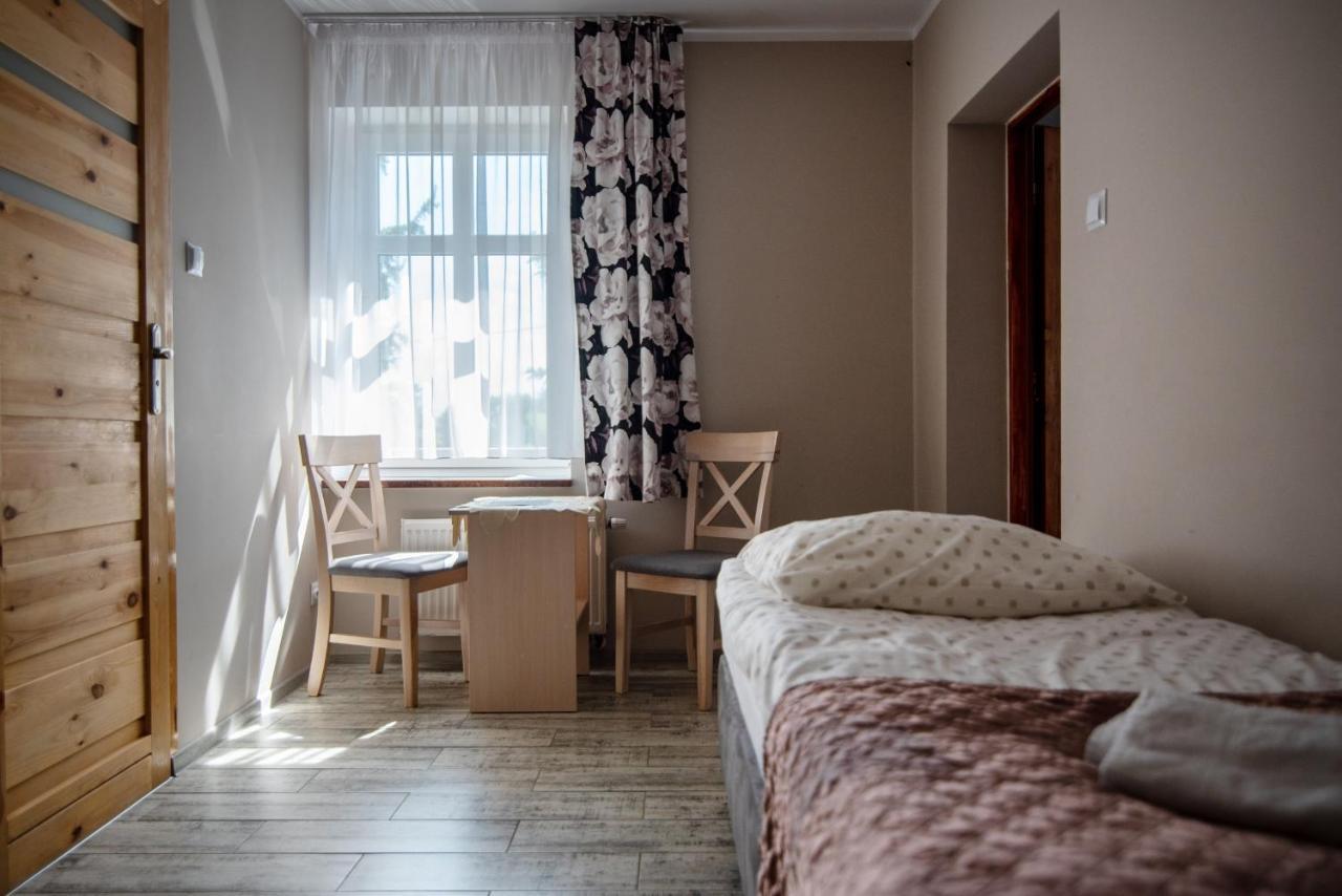 Gosciniec Pod Debem Villa Wilimy Buitenkant foto