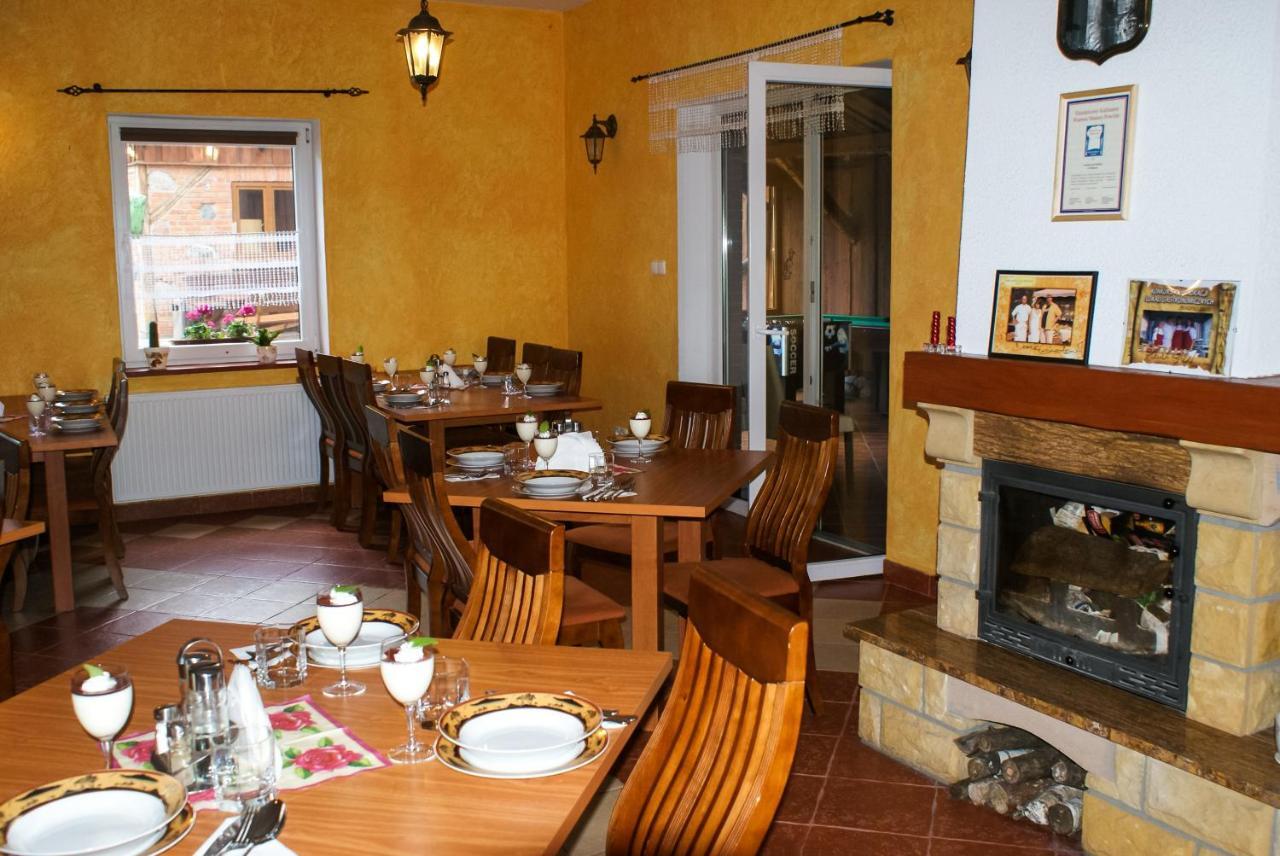 Gosciniec Pod Debem Villa Wilimy Buitenkant foto